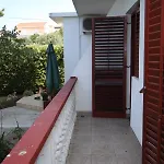 Apartments With Parking Space Povljana, Pag - 6468 Povljana