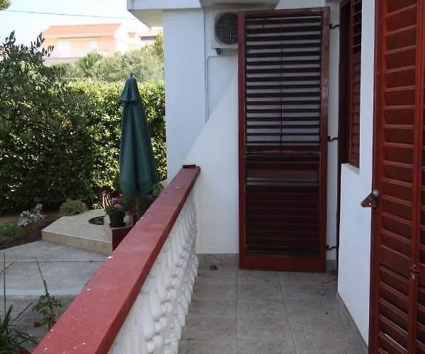 Apartments With Parking Space Povljana, Pag - 6468 Povljana