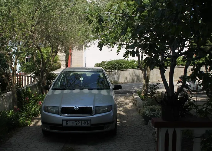 Daire With Parking Space Povljana, Pag - 6468 Povljana