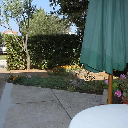 Appartement With Parking Space Povljana, Pag - 6468 *